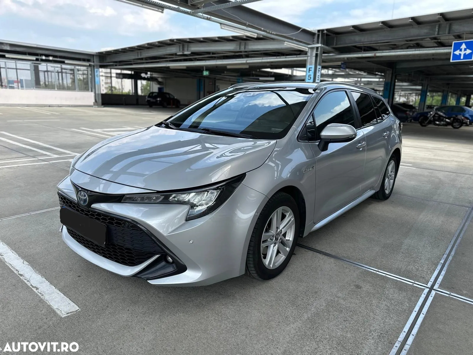 Toyota Corolla 1.8 Hybrid Touring Sports - 3