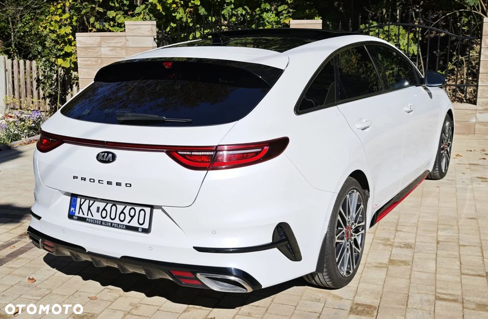 Kia ProCeed 1.6 T-GDI GT DCT - 13