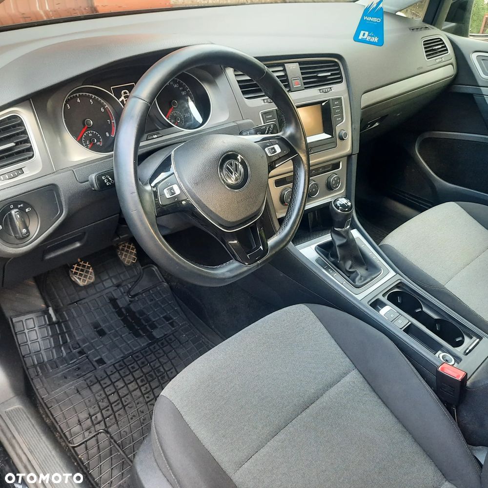 Volkswagen Golf - 17