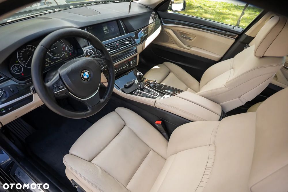 BMW Seria 5 520d Luxury Line - 15