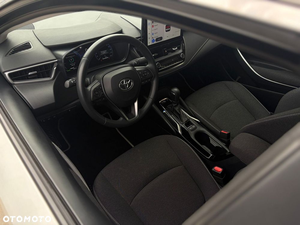Toyota Corolla 1.8 Hybrid Comfort - 24