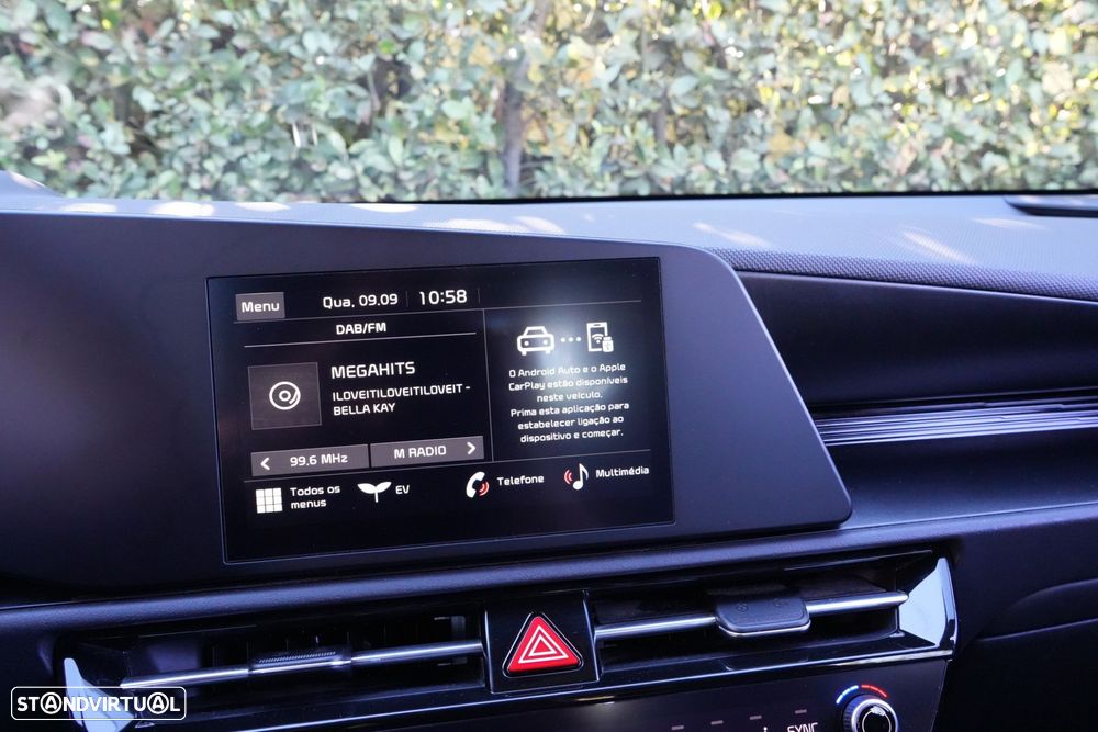 Kia Niro EV 64kWh Drive - 15
