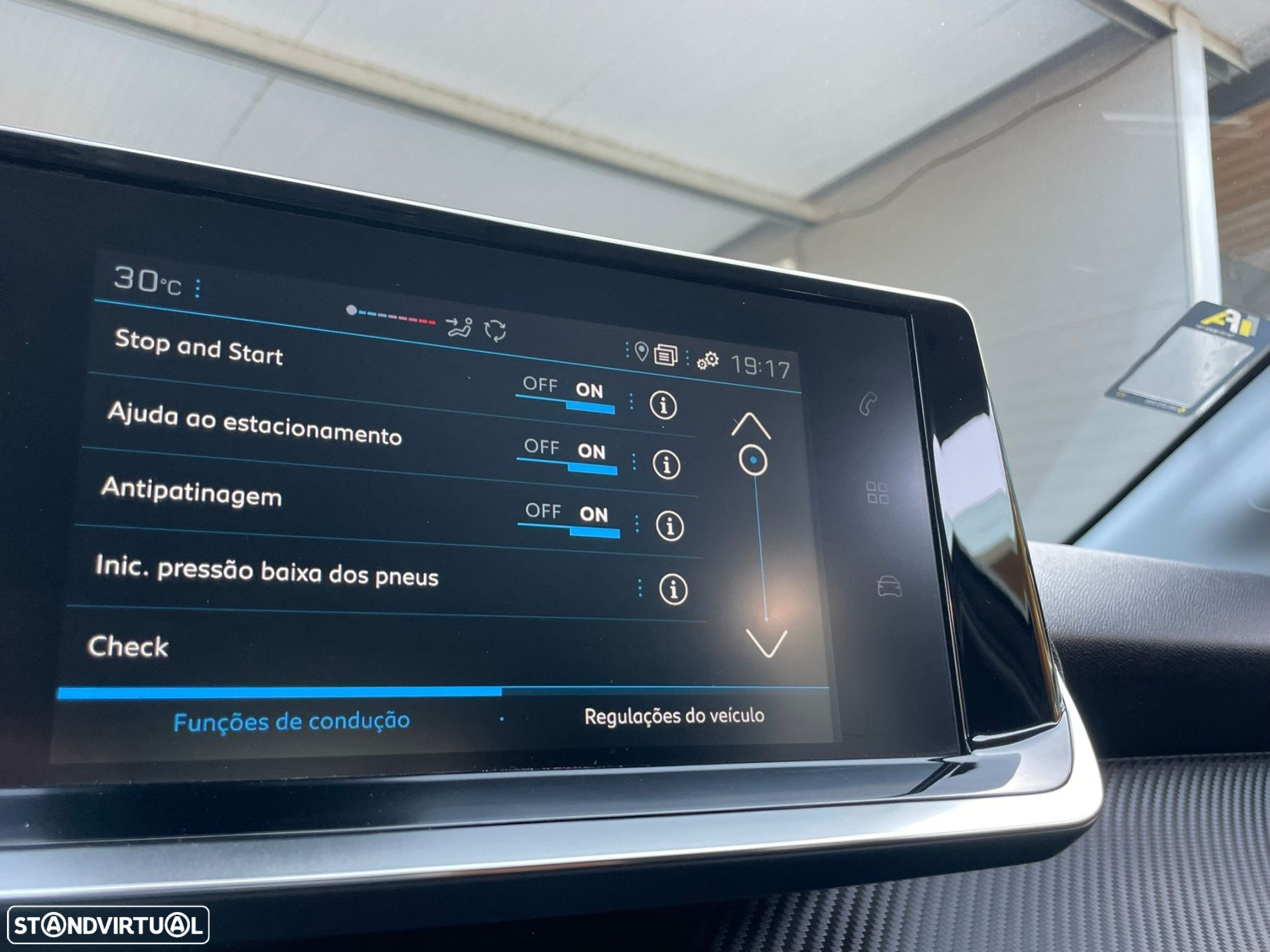 Peugeot 208 1.2 PureTech Active Pack - 24