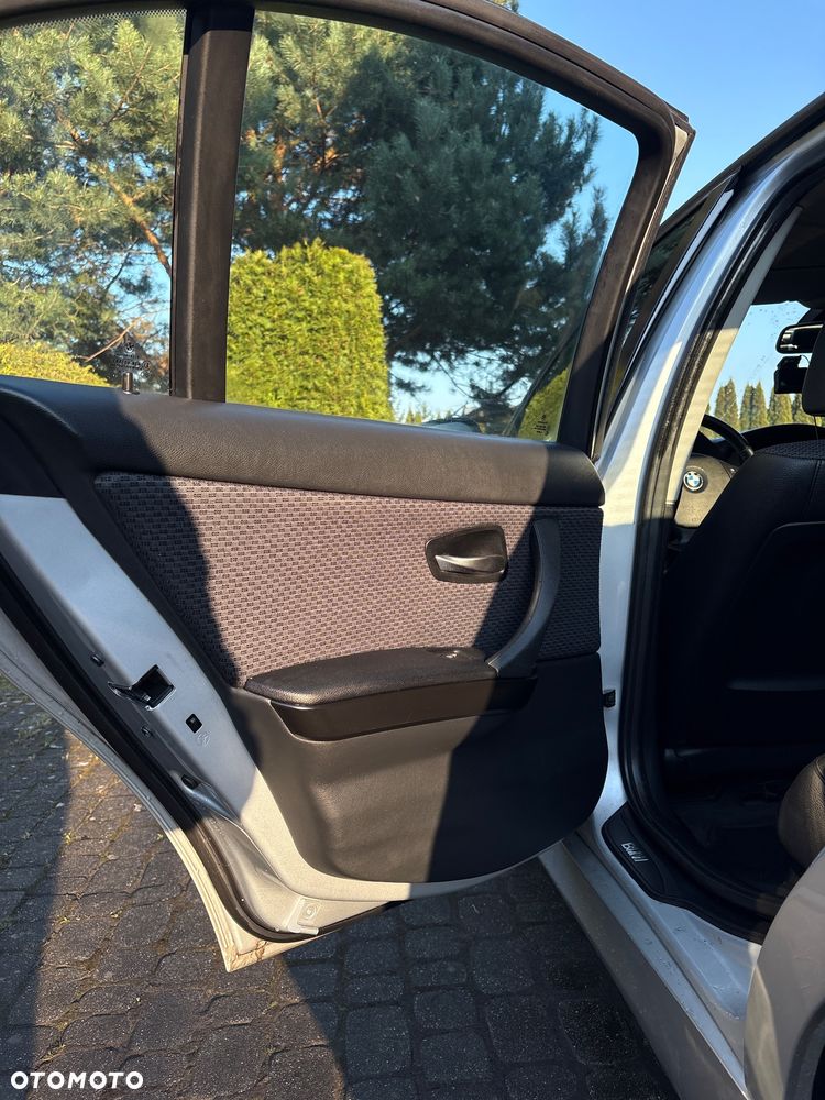 BMW Seria 3 320d - 26