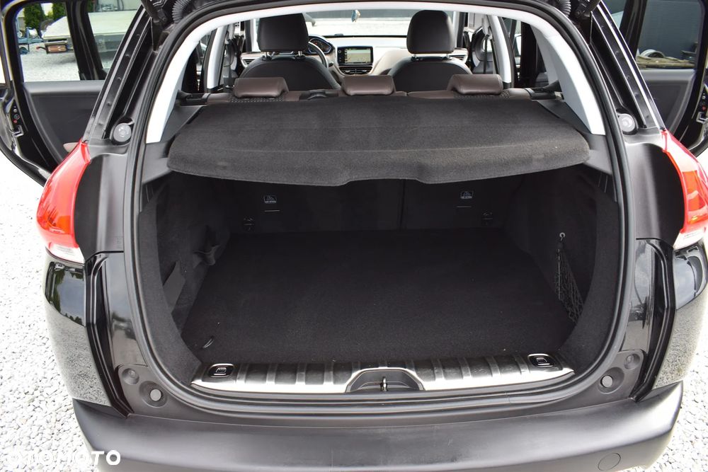 Peugeot 2008 PureTech 110 Stop&Start EAT6 Allure - 16