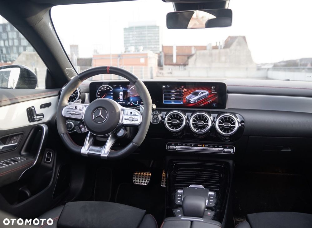 Mercedes-Benz CLA AMG 45 S 4-Matic+ 8G-DCT - 17
