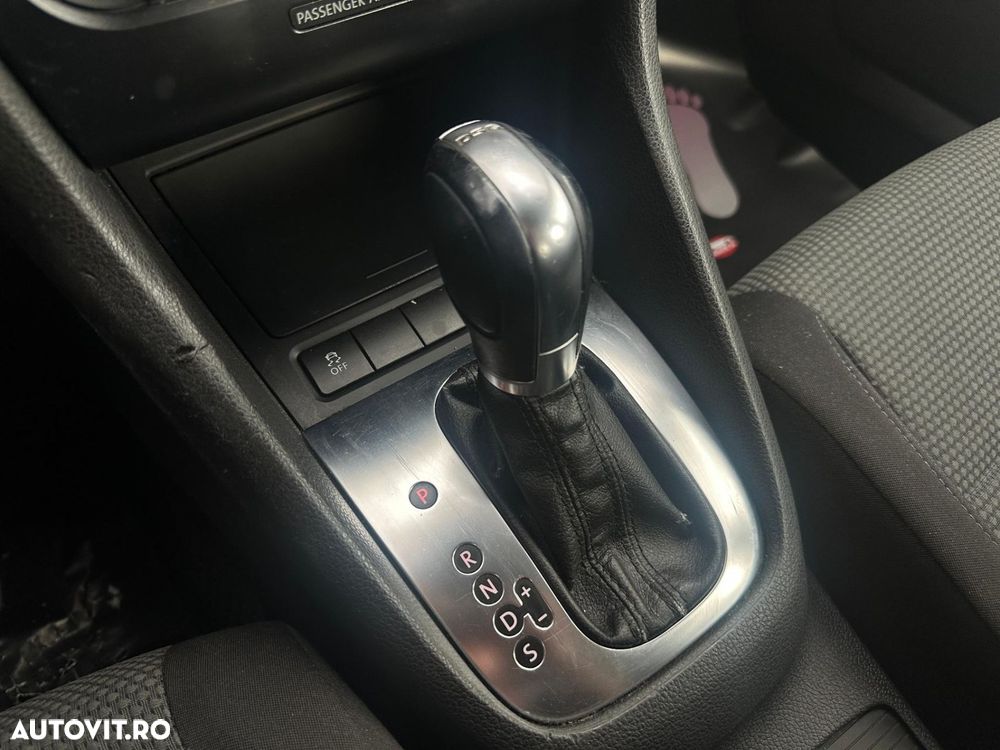 Volkswagen Golf - 13