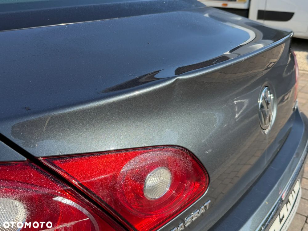 Volkswagen Passat CC - 16