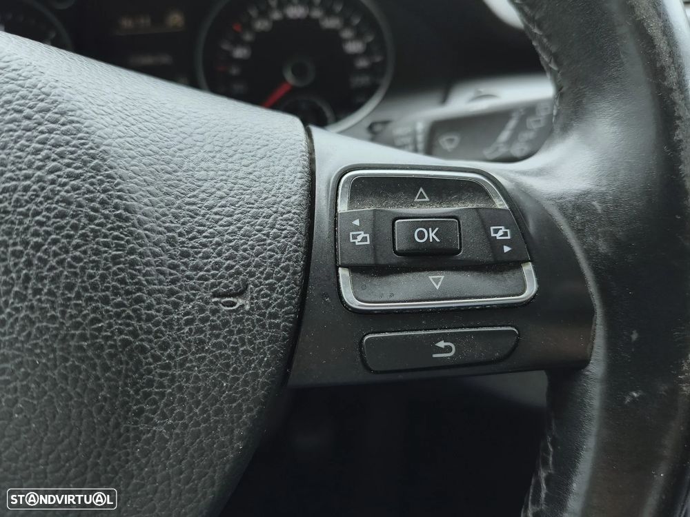 VW Passat Variant 1.6 TDI BlueMotion - 21