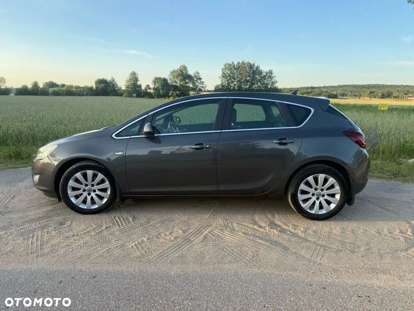 Opel Astra IV 1.6 T Cosmo - 1