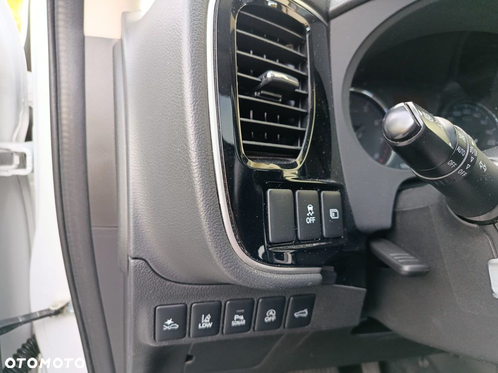 Mitsubishi Outlander 2.0 4WD CVT Diamant Edition+ - 10