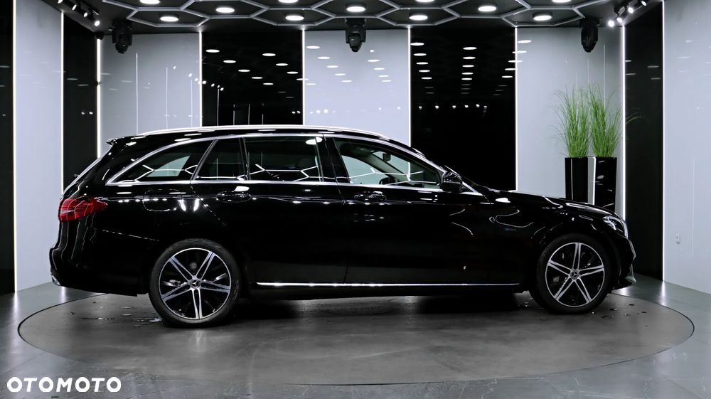 Mercedes-Benz Klasa C 300 d 9G-TRONIC - 10
