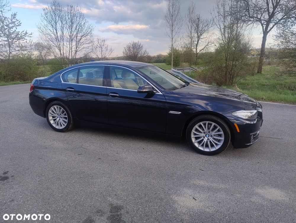 BMW Seria 5 528i Luxury Line - 25