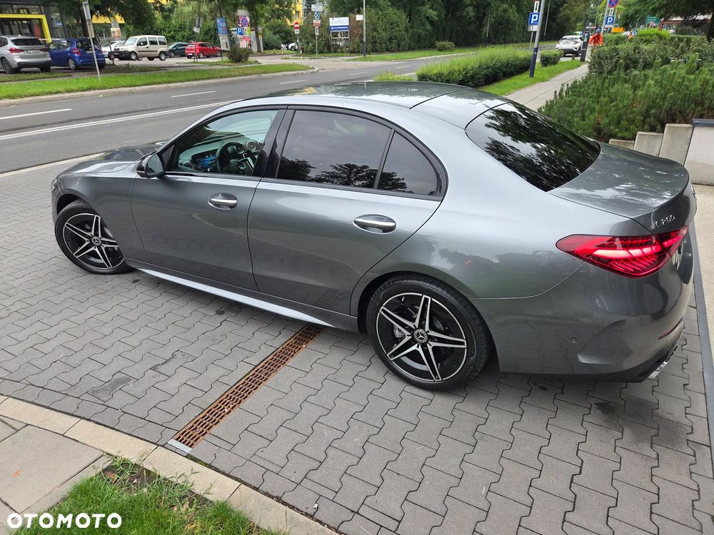 Mercedes-Benz Klasa C 200 mHEV 4-Matic AMG - 17