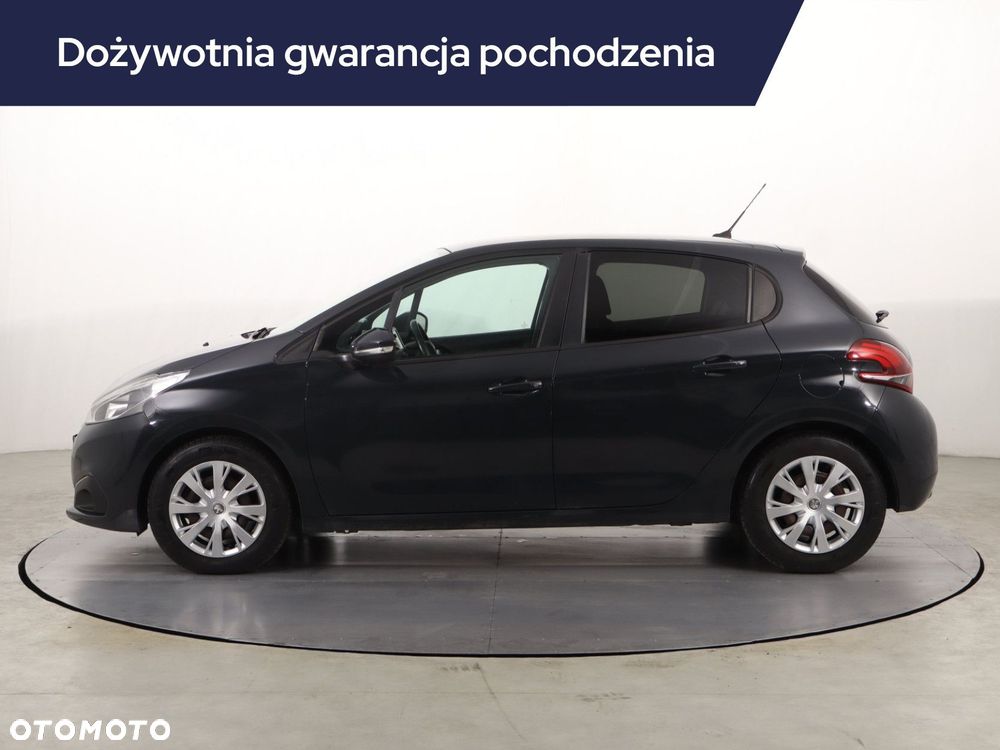 Peugeot 208 - 4