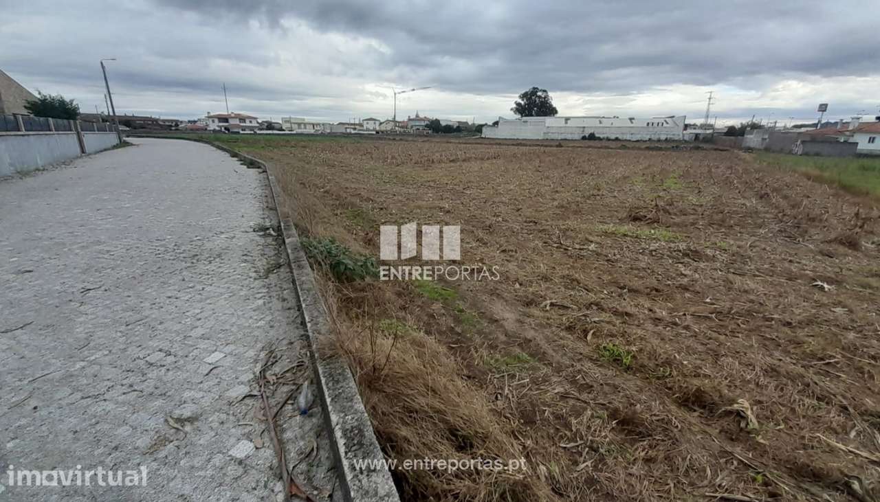 Venda de Terreno para construção com 1438m2, em Amorim, Póvoa de Va - Grande imagem: 4/7