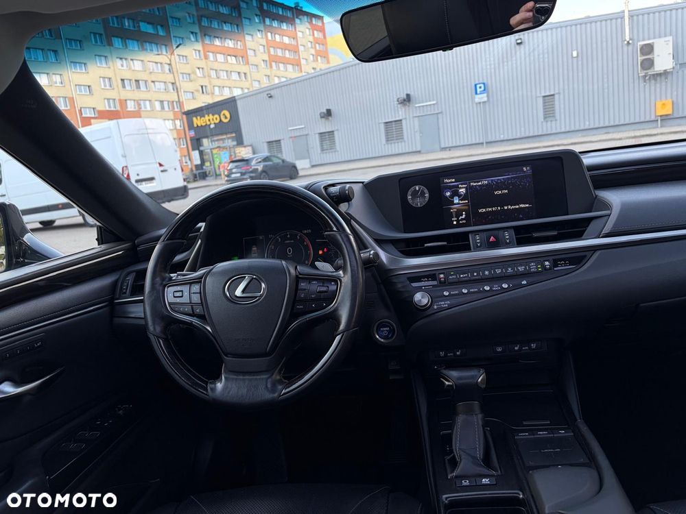 Lexus ES 300h Prestige - 13