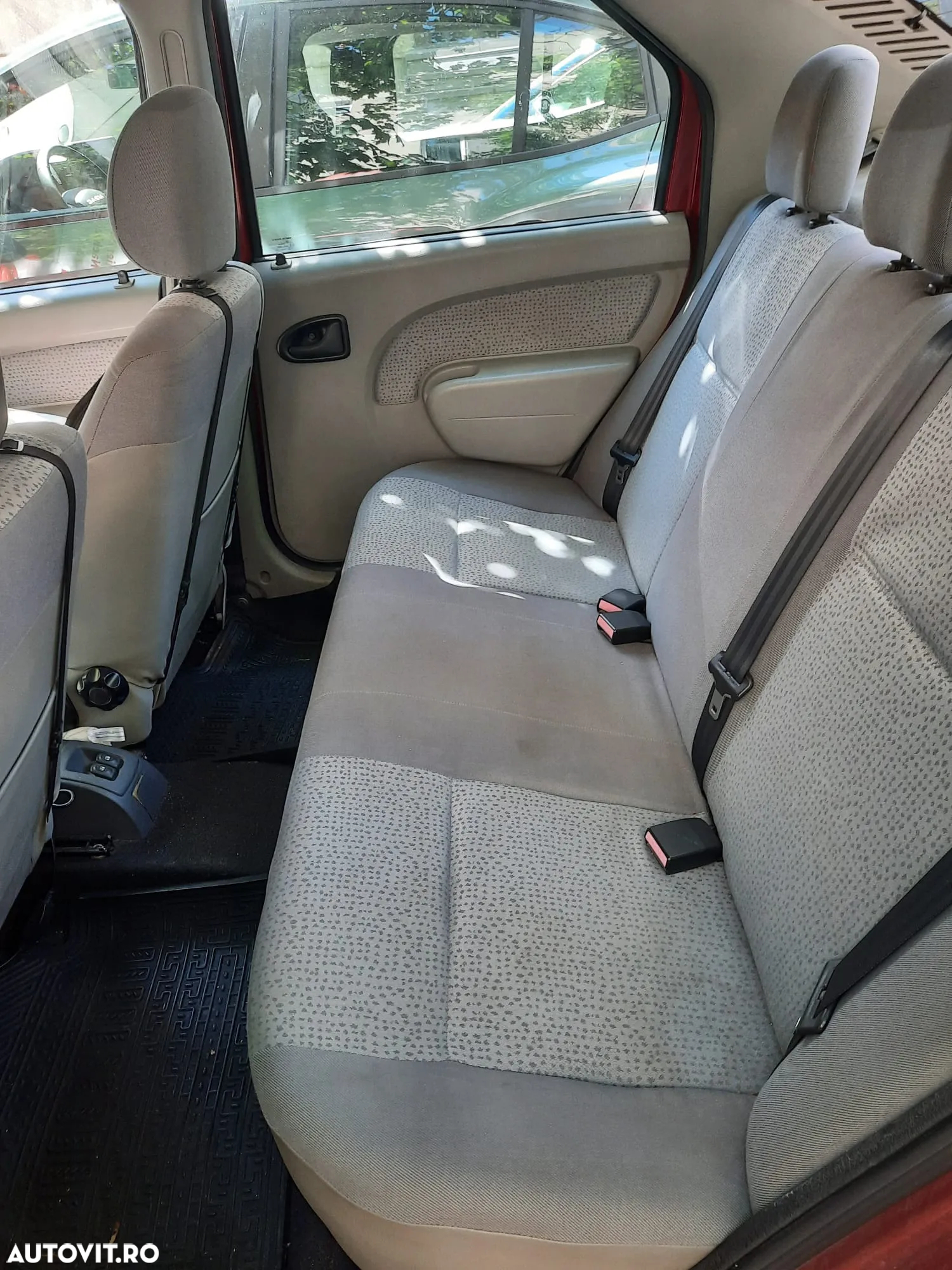 Dacia Logan 1.6 MPI Ambition - 13
