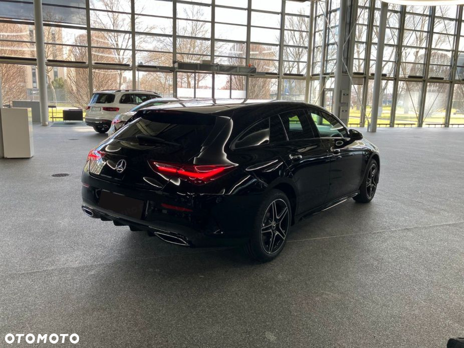 Mercedes-Benz CLA 200 d AMG Line 8G-DCT - 4