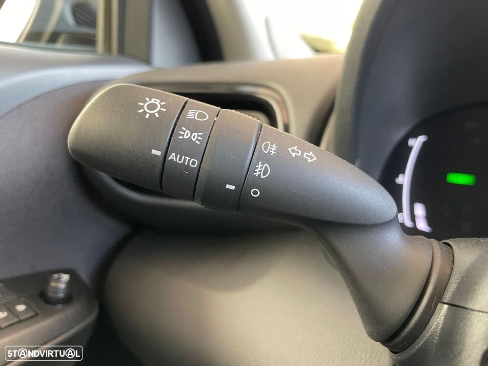 Toyota Yaris Cross 1.5 HDF Comfort Plus - 15