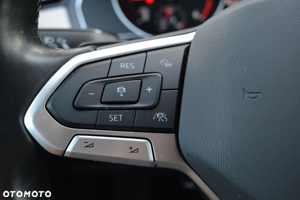Volkswagen Passat 2.0 TDI SCR DSG Elegance - 20