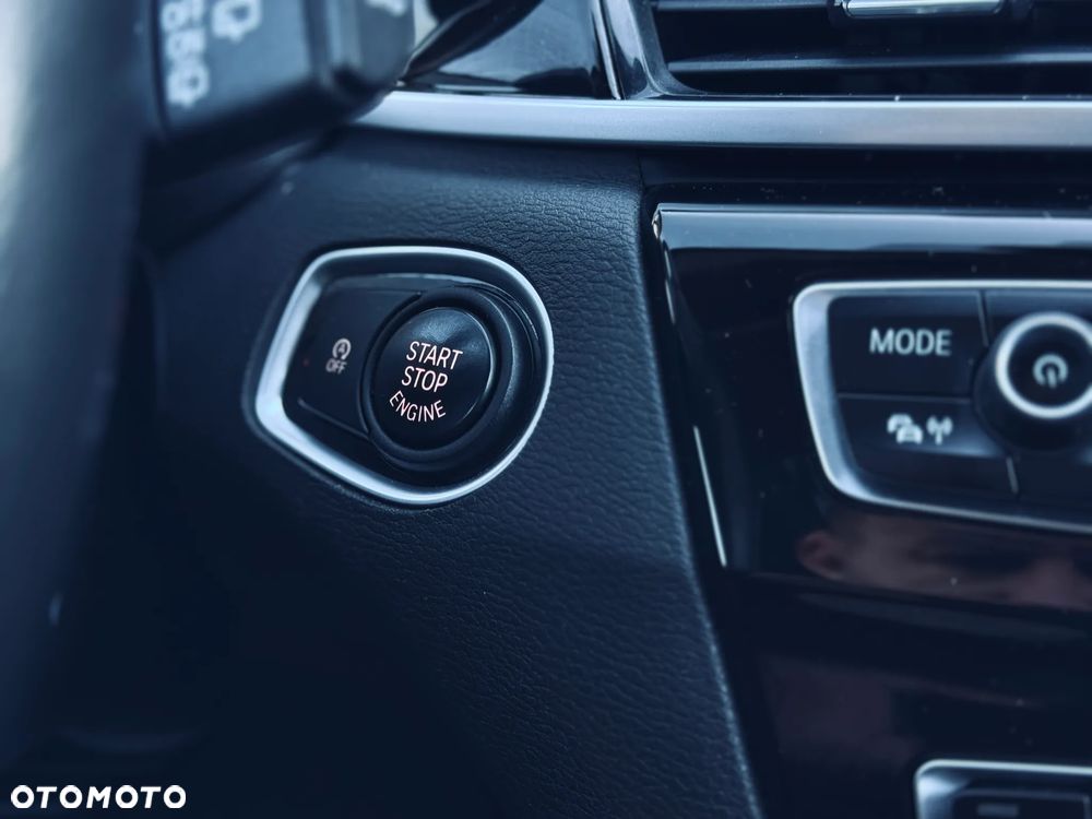 BMW X1 sDrive18d - 28