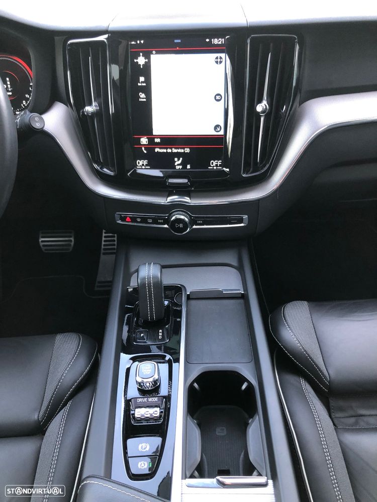 Volvo XC 60 2.0 T6 PHEV R-Design AWD - 34