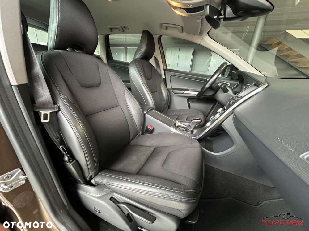 Volvo XC 60 D3 Geartronic Momentum - 18