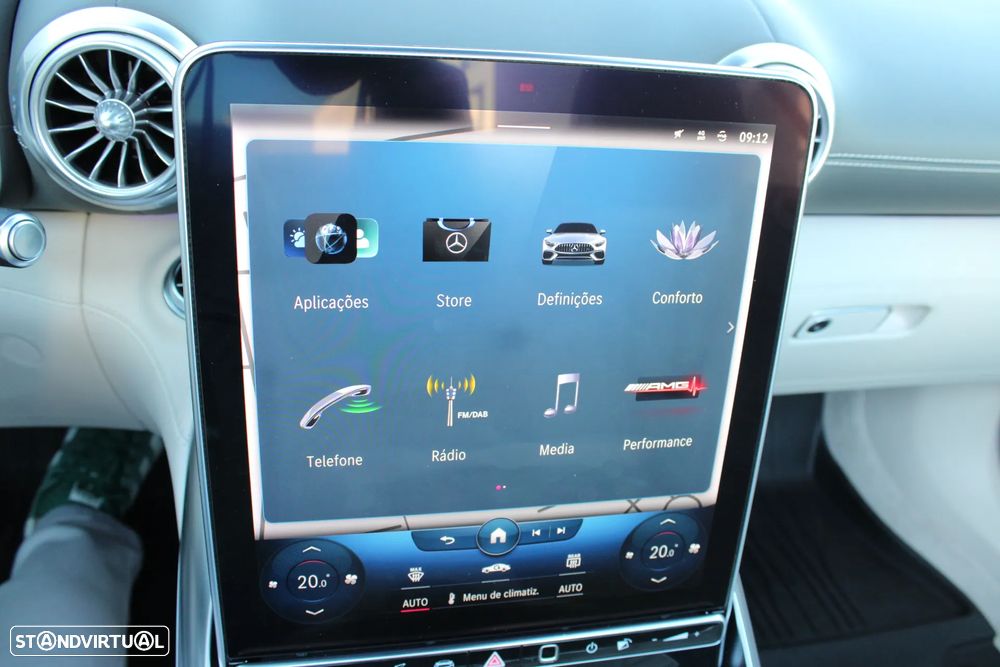 Mercedes-Benz SL 63 AMG 4Matic+ - 42