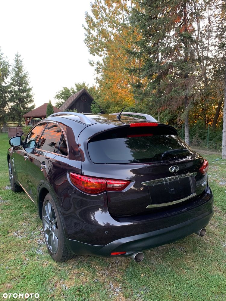 Infiniti QX70 - 19