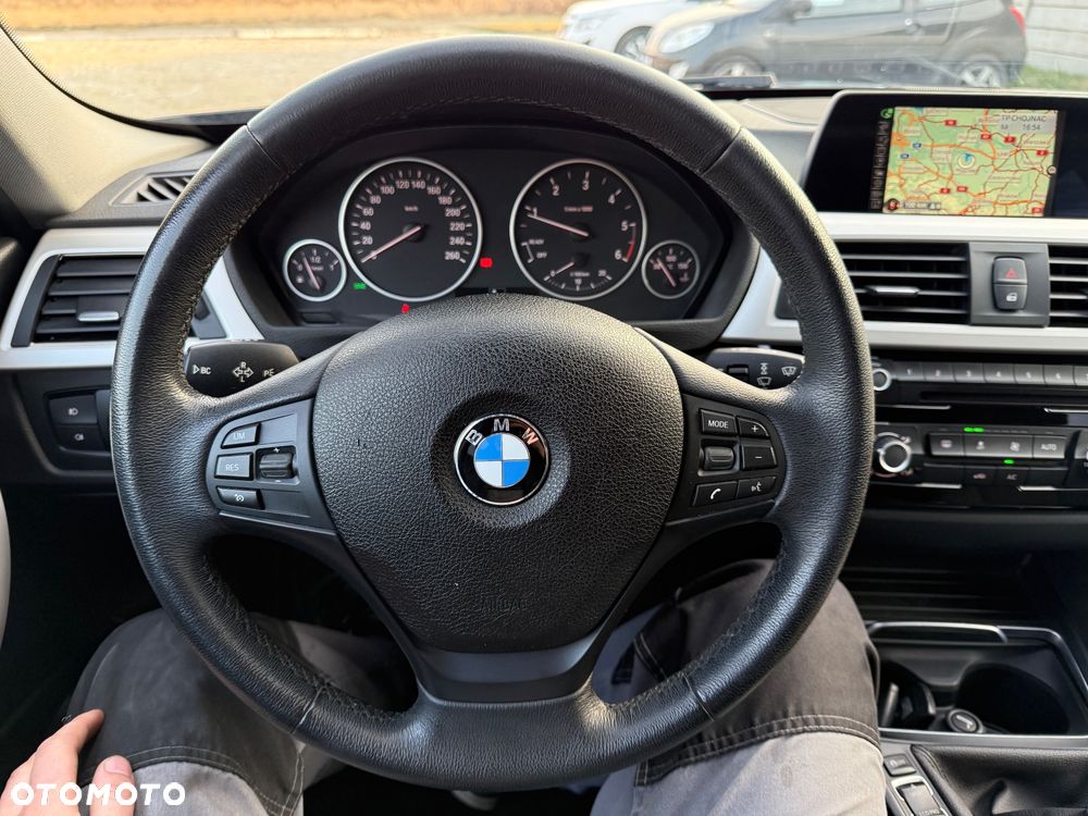BMW Seria 3 316d EU6 - 12