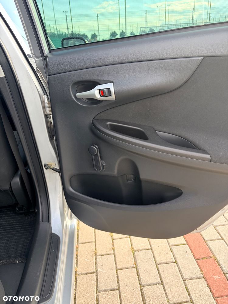 Toyota Corolla 1.6 Premium - 32