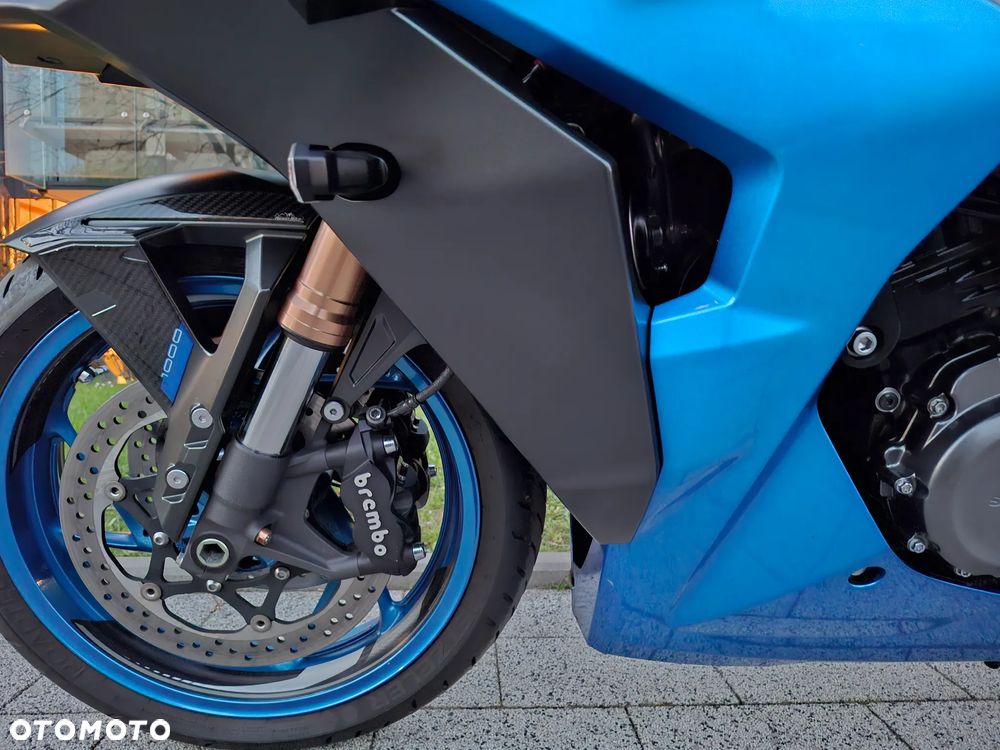 Suzuki GSX - 9