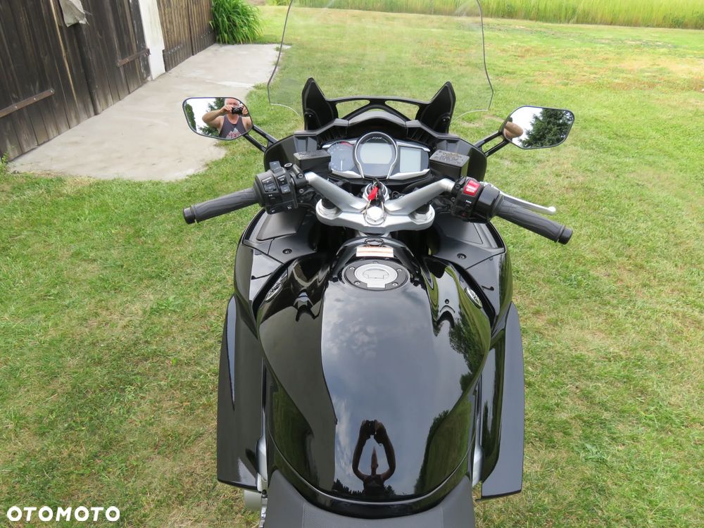 Yamaha FJR - 11