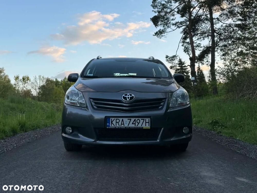 Toyota Verso 2.0 D-4D Life - 2