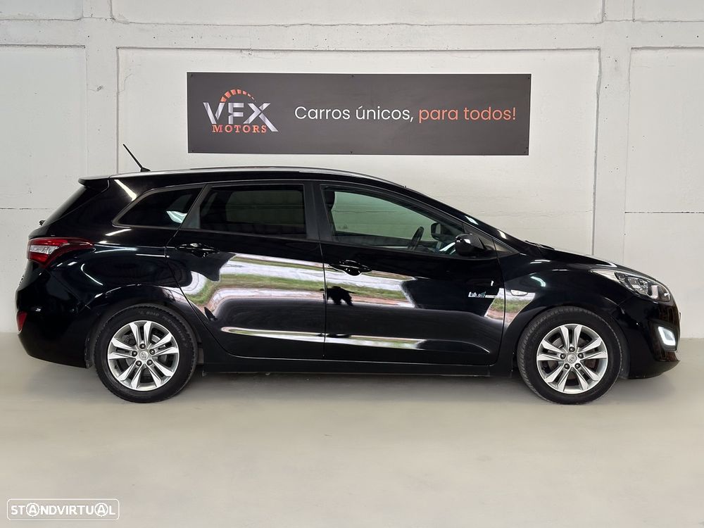 Hyundai i30 CW - 10