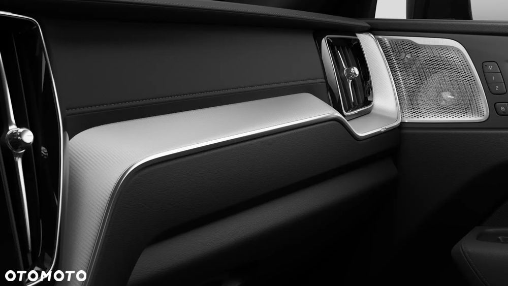 Volvo XC 60 T8 Plug-In Hybrid AWD Polestar Engineered - 11