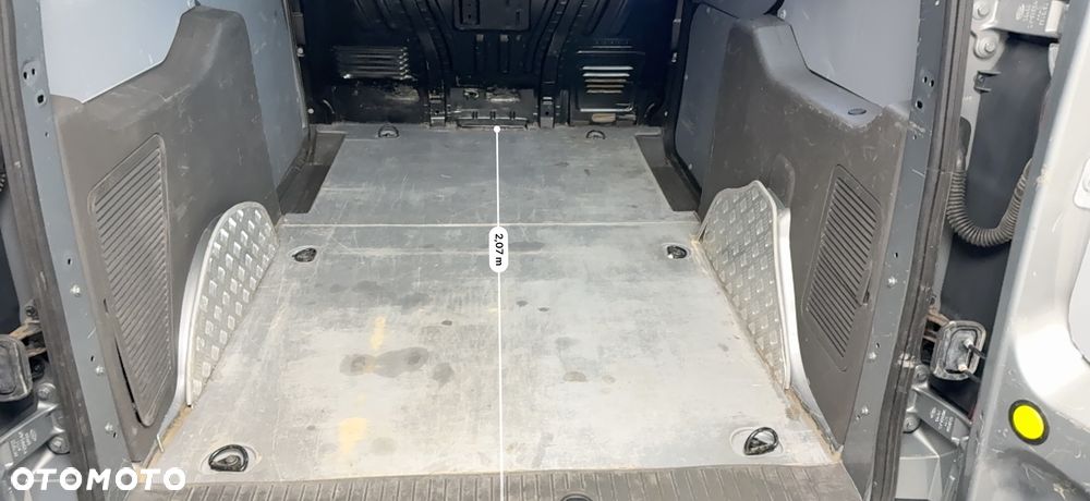 Ford Transit Connect - 22