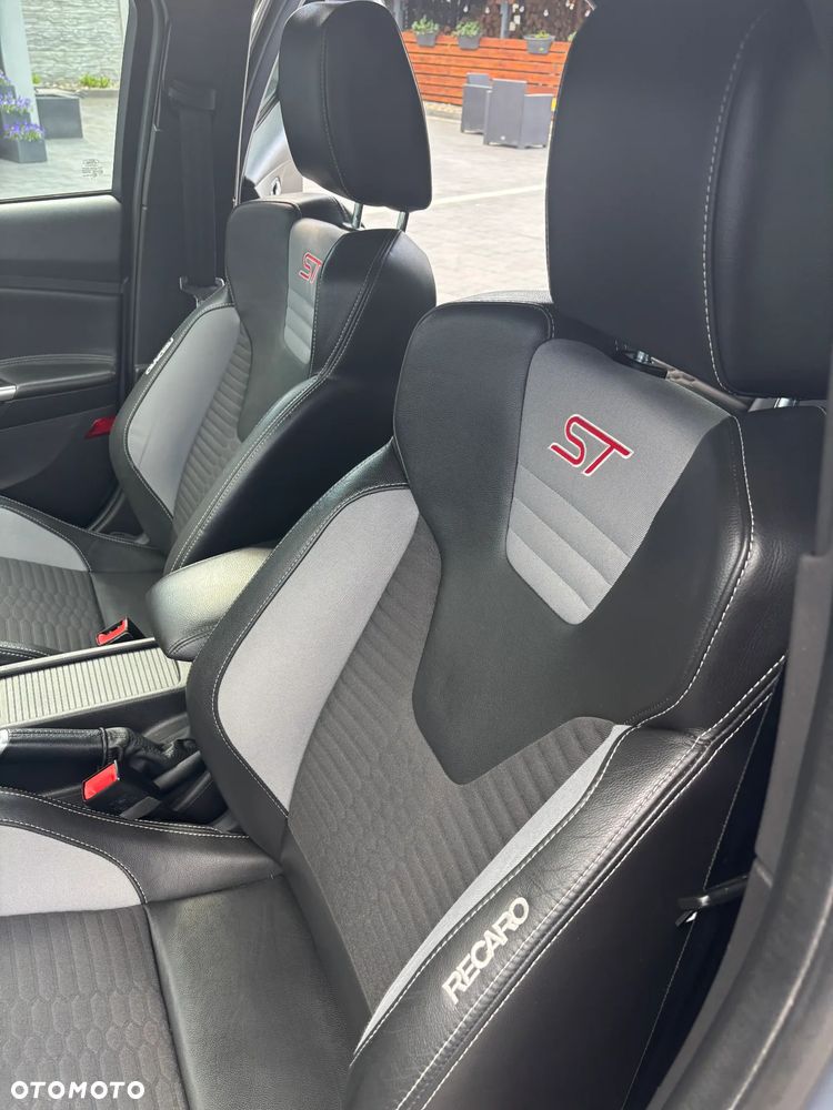 Ford Focus 2.0 TDCi ST mit Leder-Exclusiv-Paket - 21