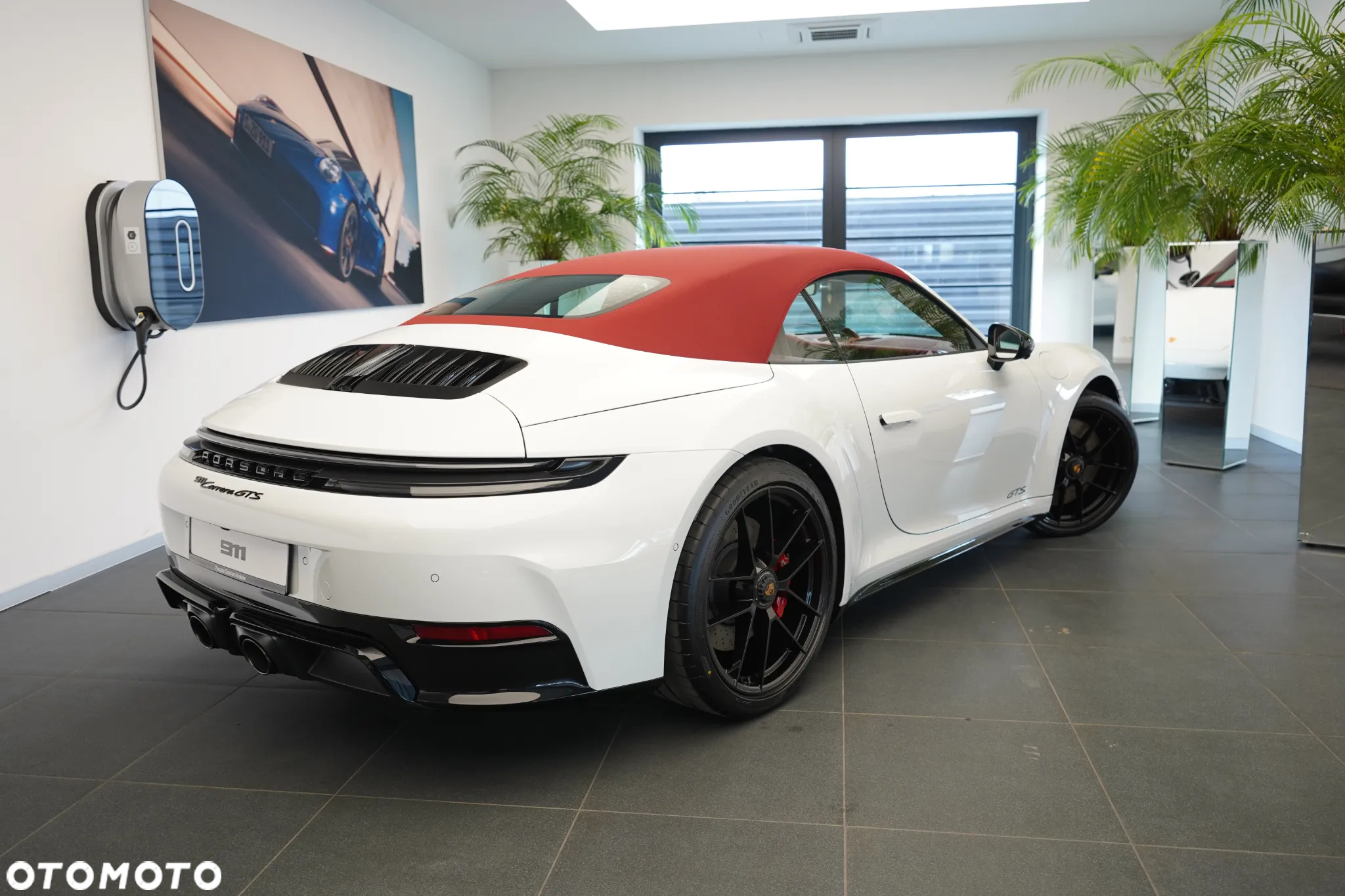 Porsche 911 Carrera T-Hybrid GTS Cabrio - 32