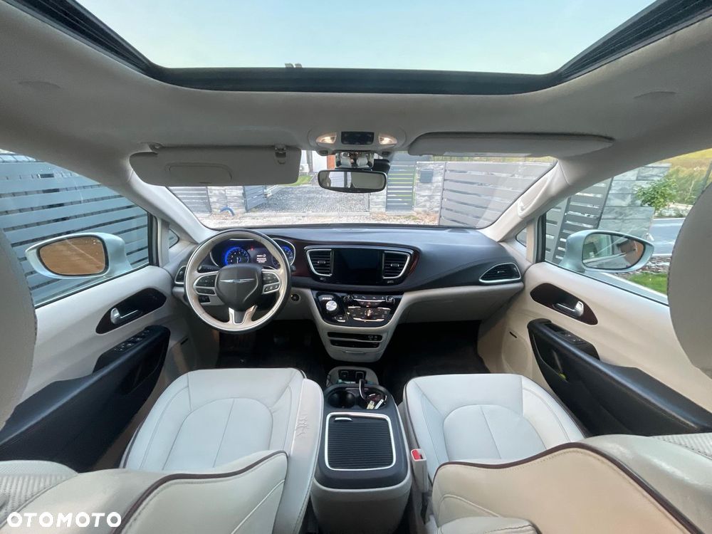 Chrysler Pacifica - 9