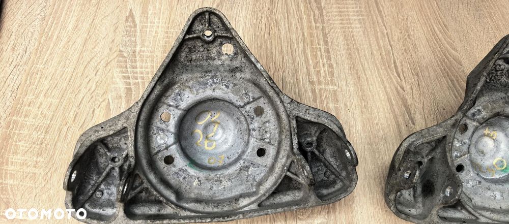 MOCOWANIE AMORTYZATORA OSADZENIE VW PASSAT B5 AUDI A4 B5 8D0412383E 2 SZT. - 3