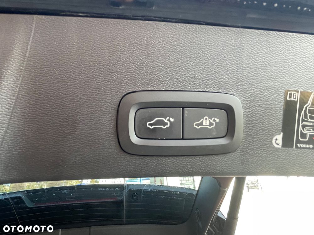 Volvo XC 40 T5 AWD Momentum - 36