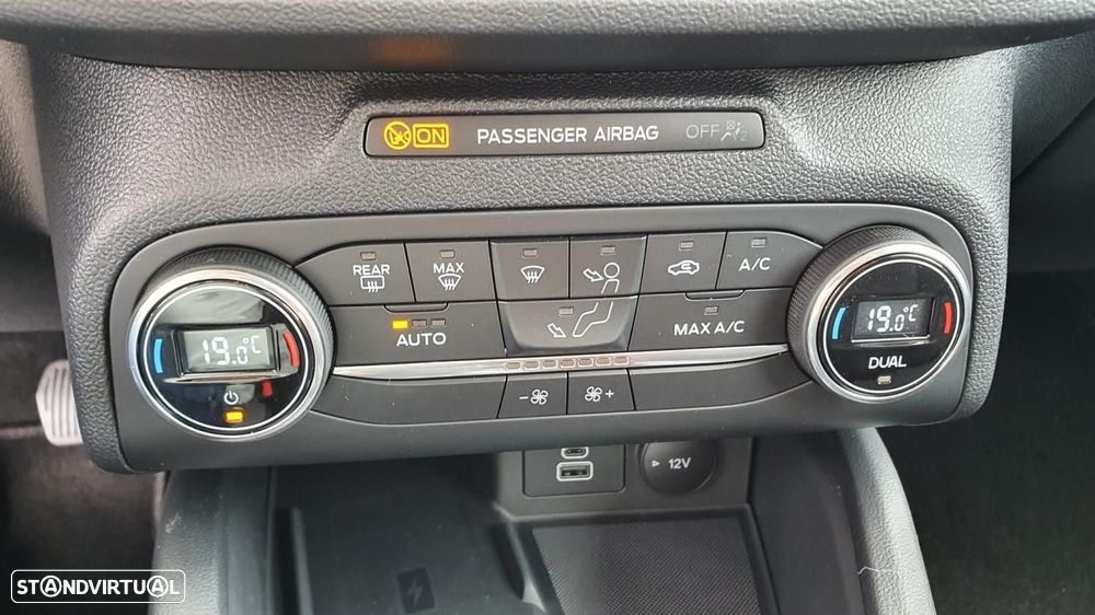 Ford Focus 1.0 EcoBoost MHEV Connected - 14