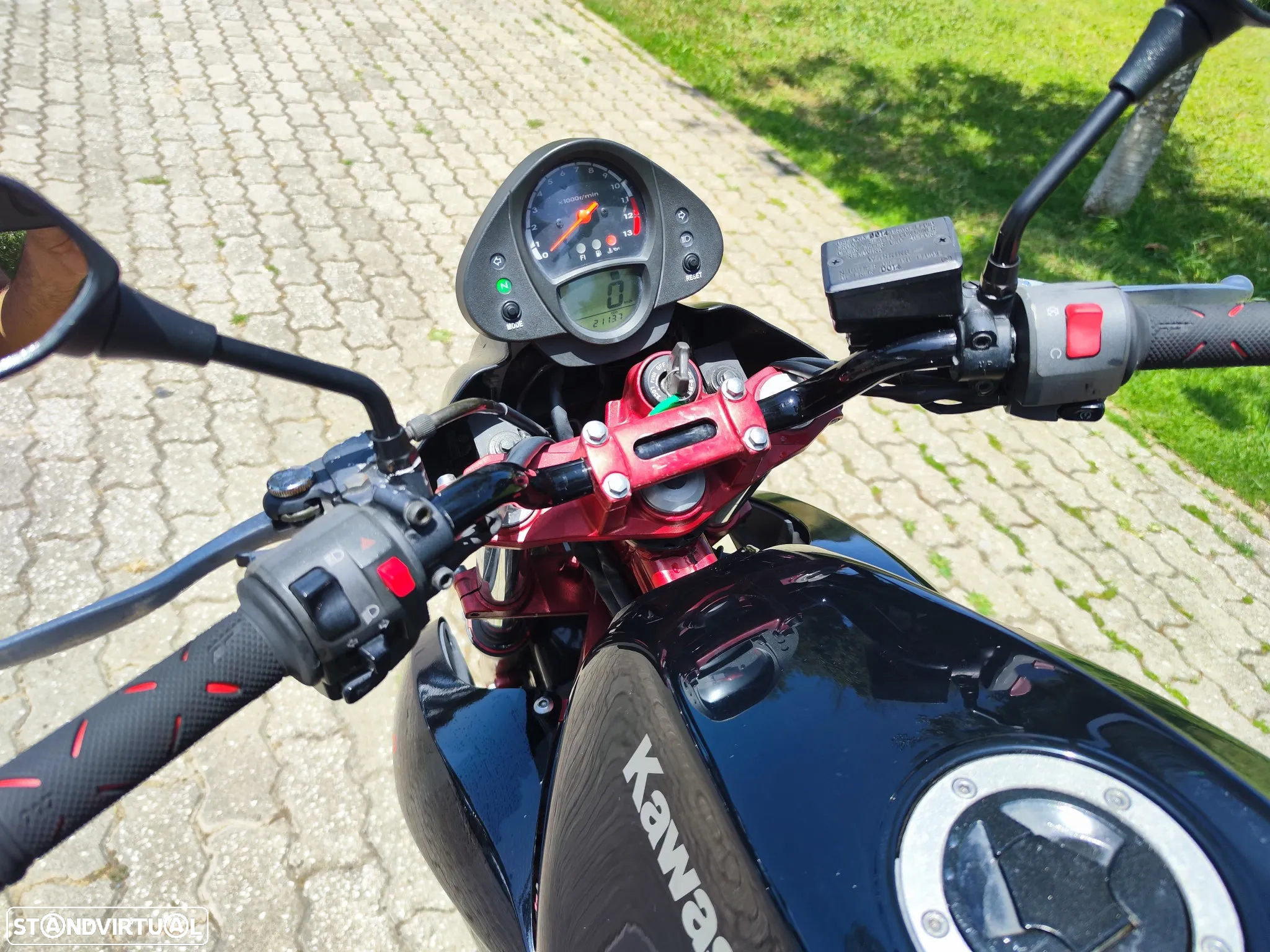 Kawasaki ER 6 - 12