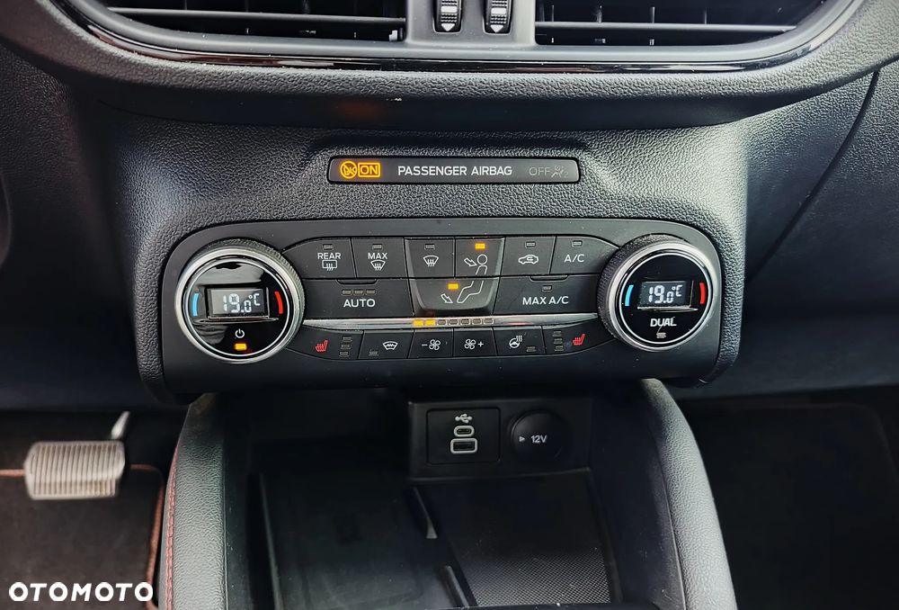 Ford Kuga 2.0 EcoBlue 4x4 ST-LINE X - 19
