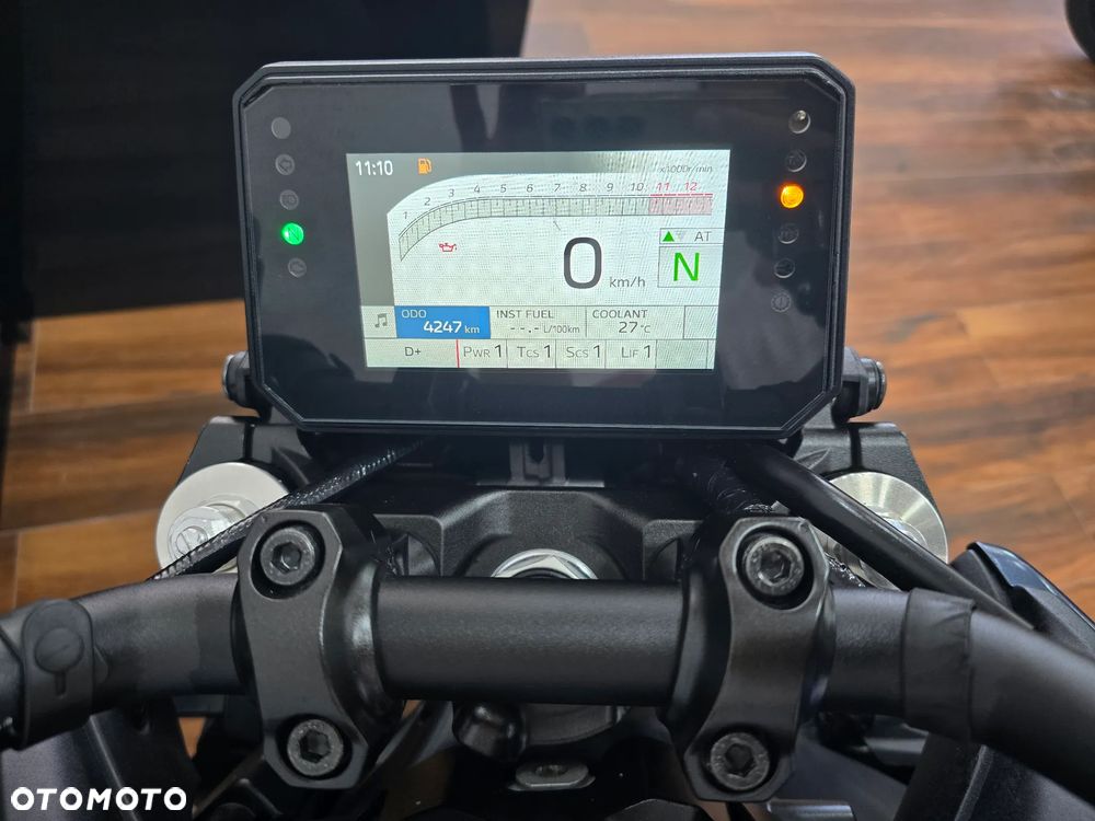 Yamaha MT - 7