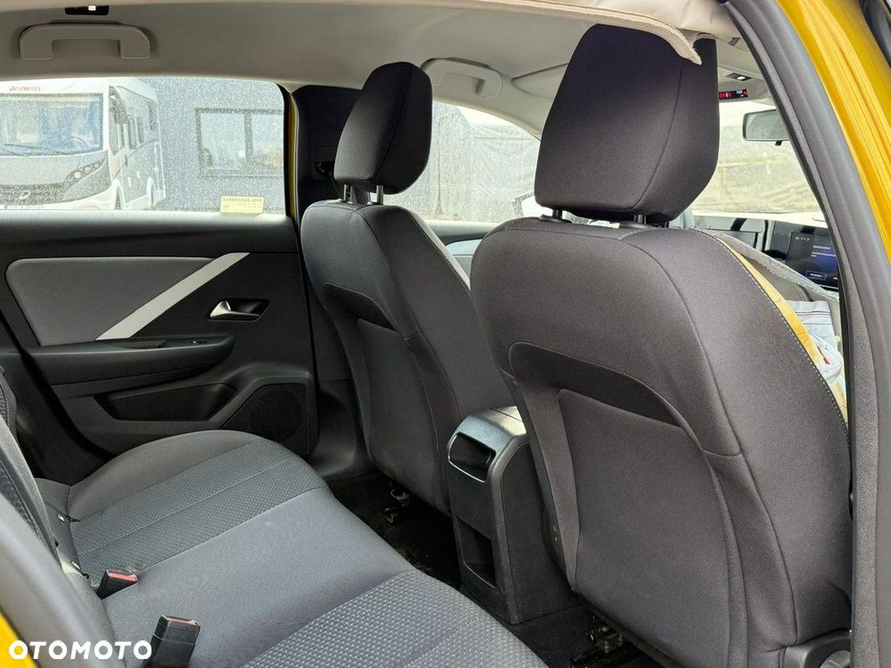 Opel Astra 1.2 Turbo Edition - 17