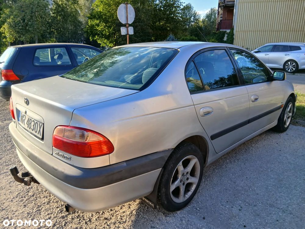 Toyota Avensis 1.8 VVT-i Terra Plus - 1