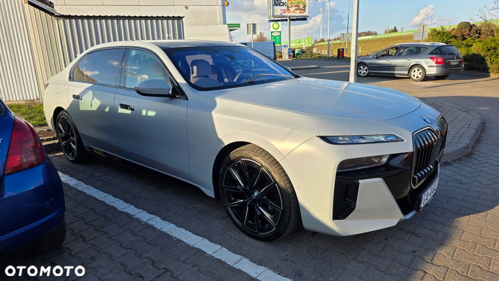 BMW Seria 7 740d xDrive mHEV Individual Edition sport - 27